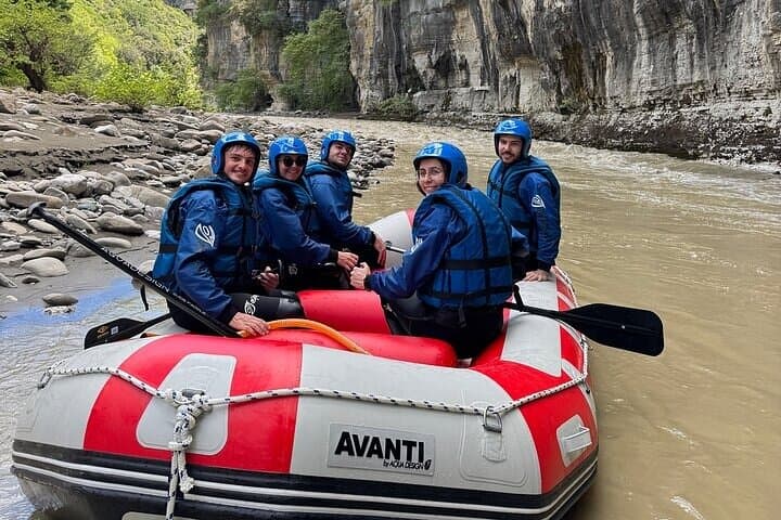 Osumi Canyon Adventure - Rafting & Tubing photo 25