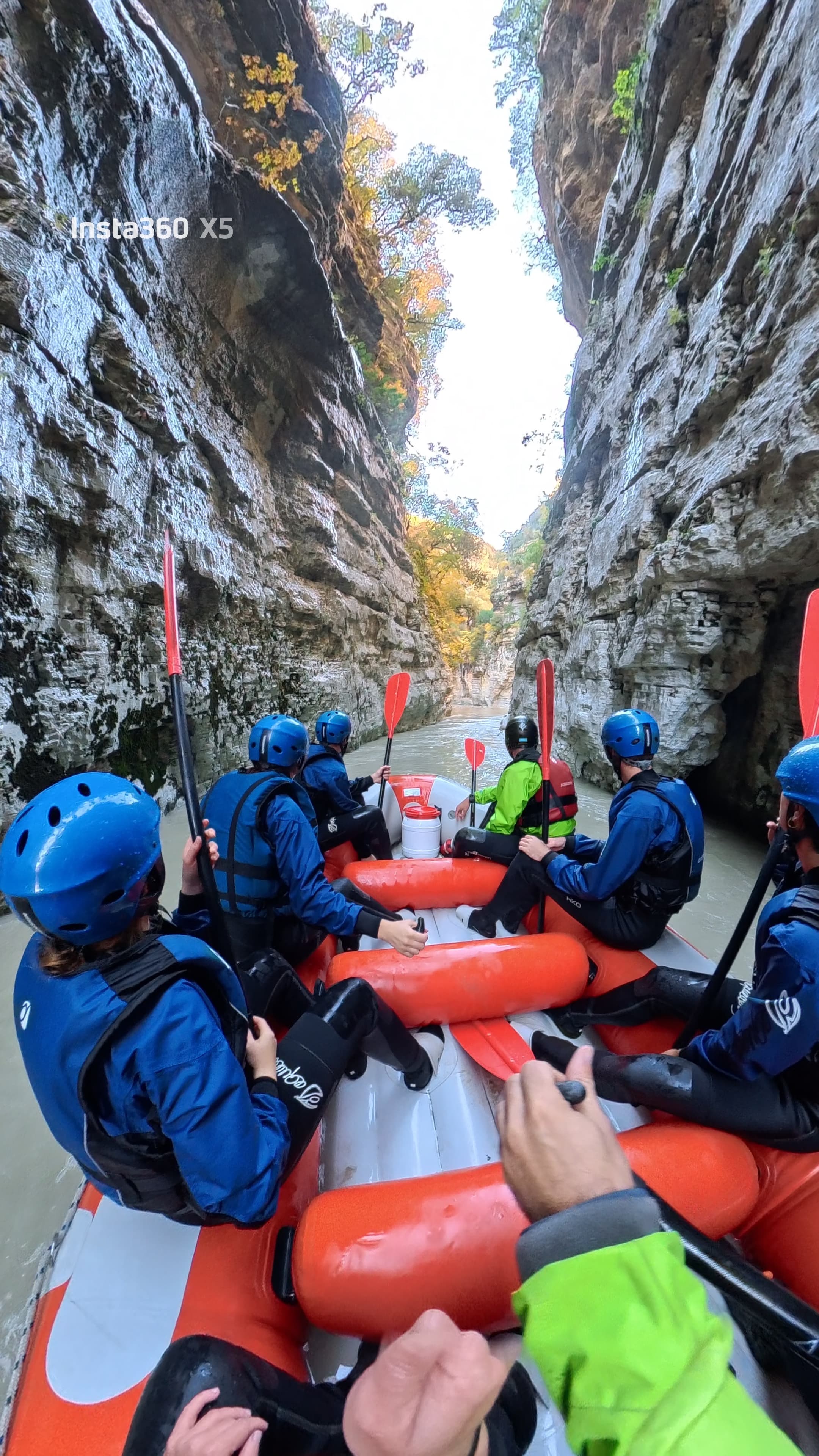 Osumi Canyon Adventure - Rafting & Tubing photo 31