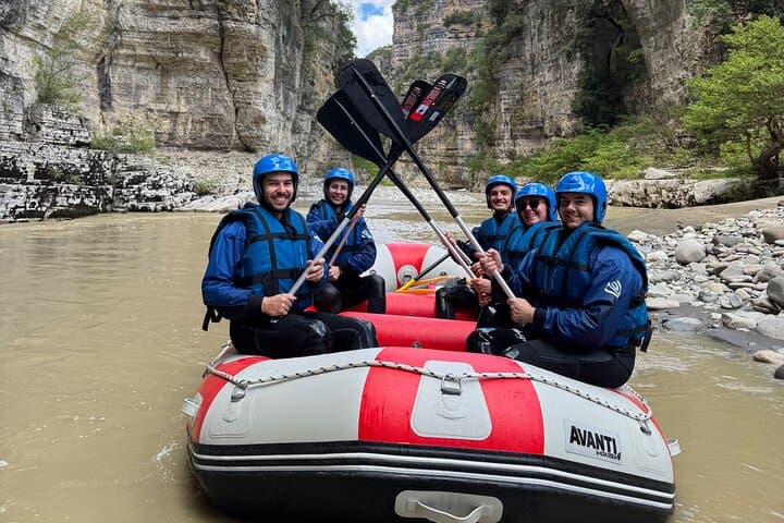 Osumi Canyon Adventure - Rafting & Tubing photo 19