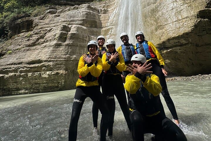 Osumi Canyon Adventure - Rafting & Tubing photo 16
