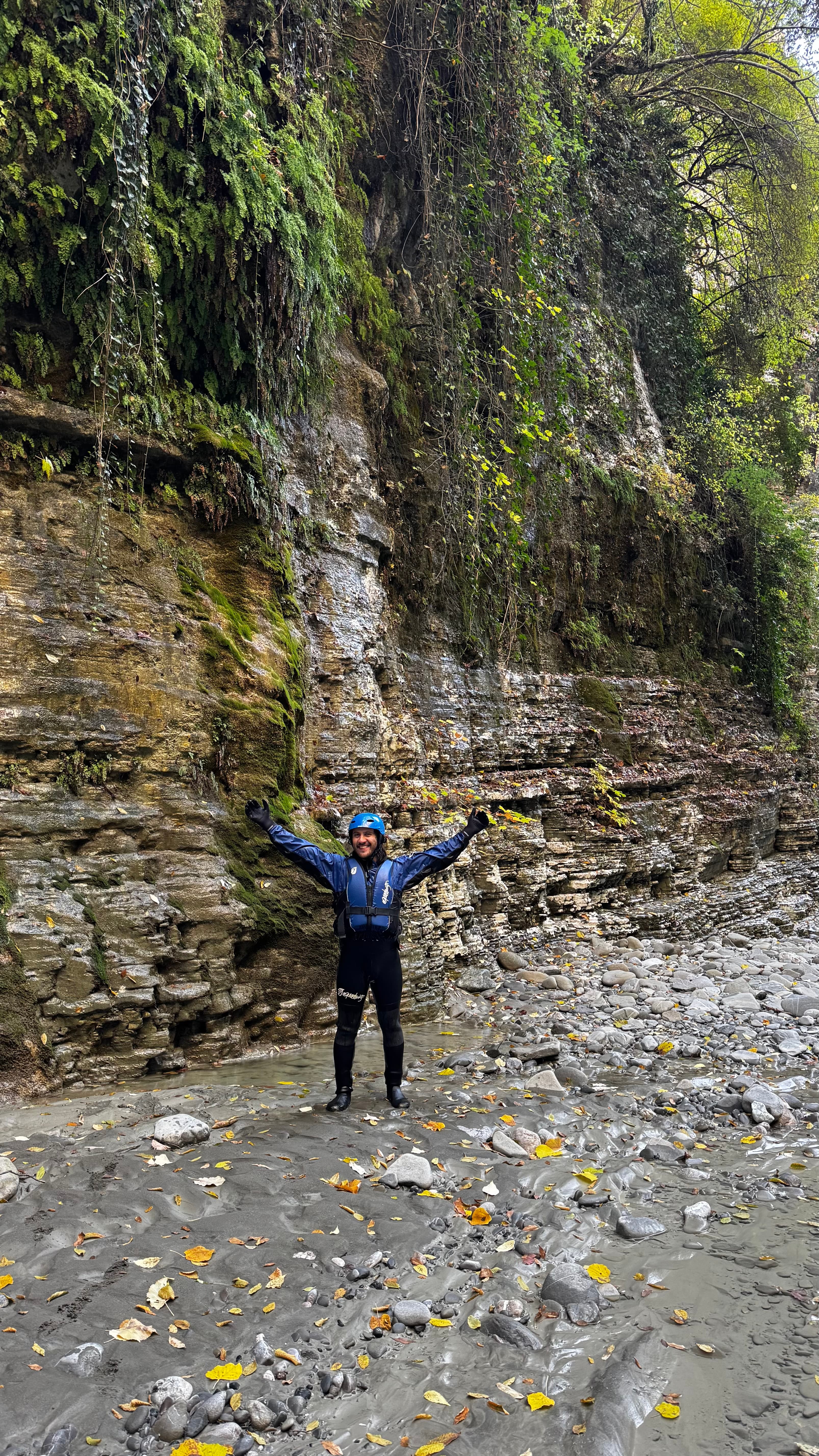 Osumi Canyon Adventure - Rafting & Tubing photo 35