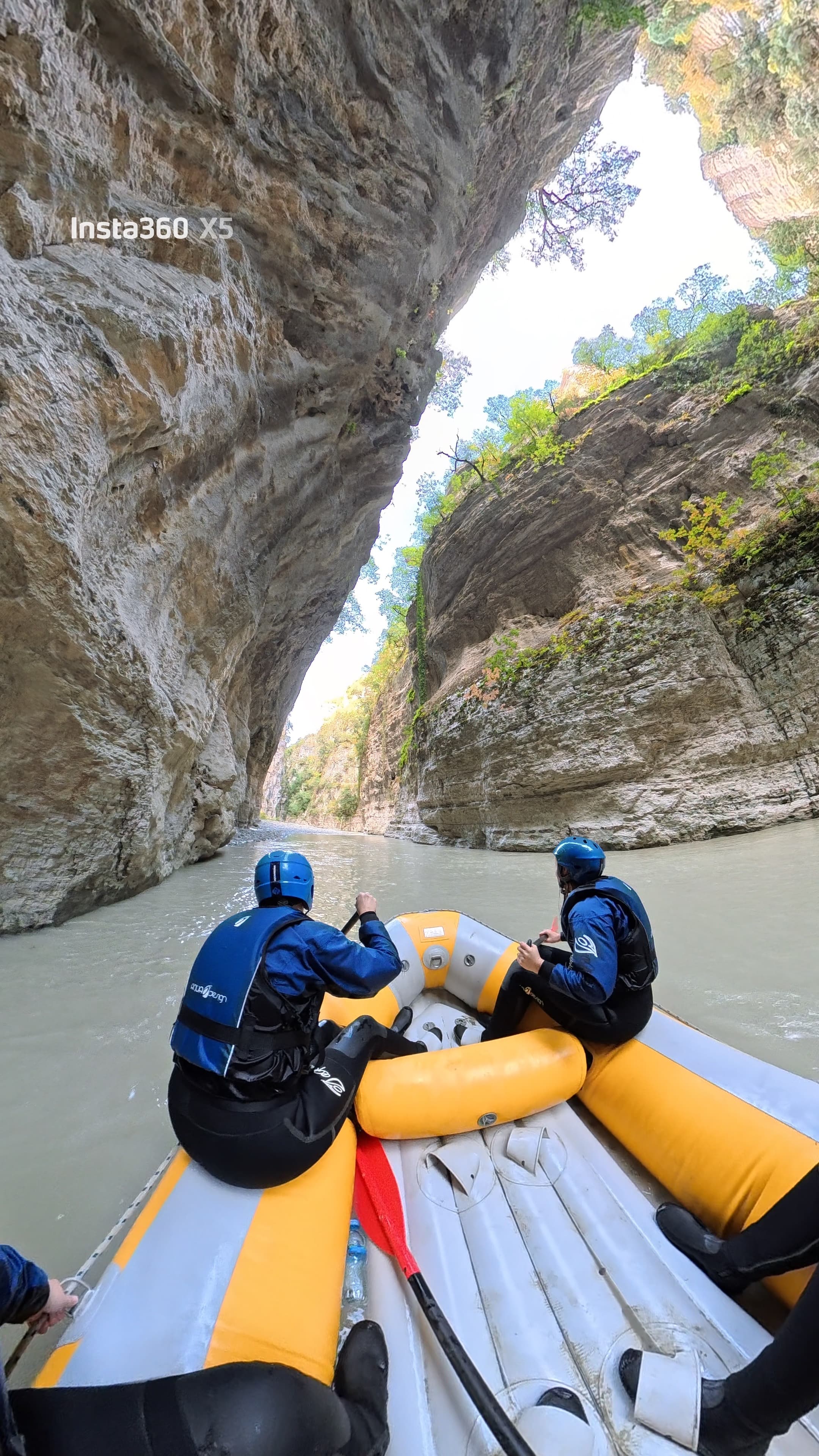 Osumi Canyon Adventure - Rafting & Tubing photo 12