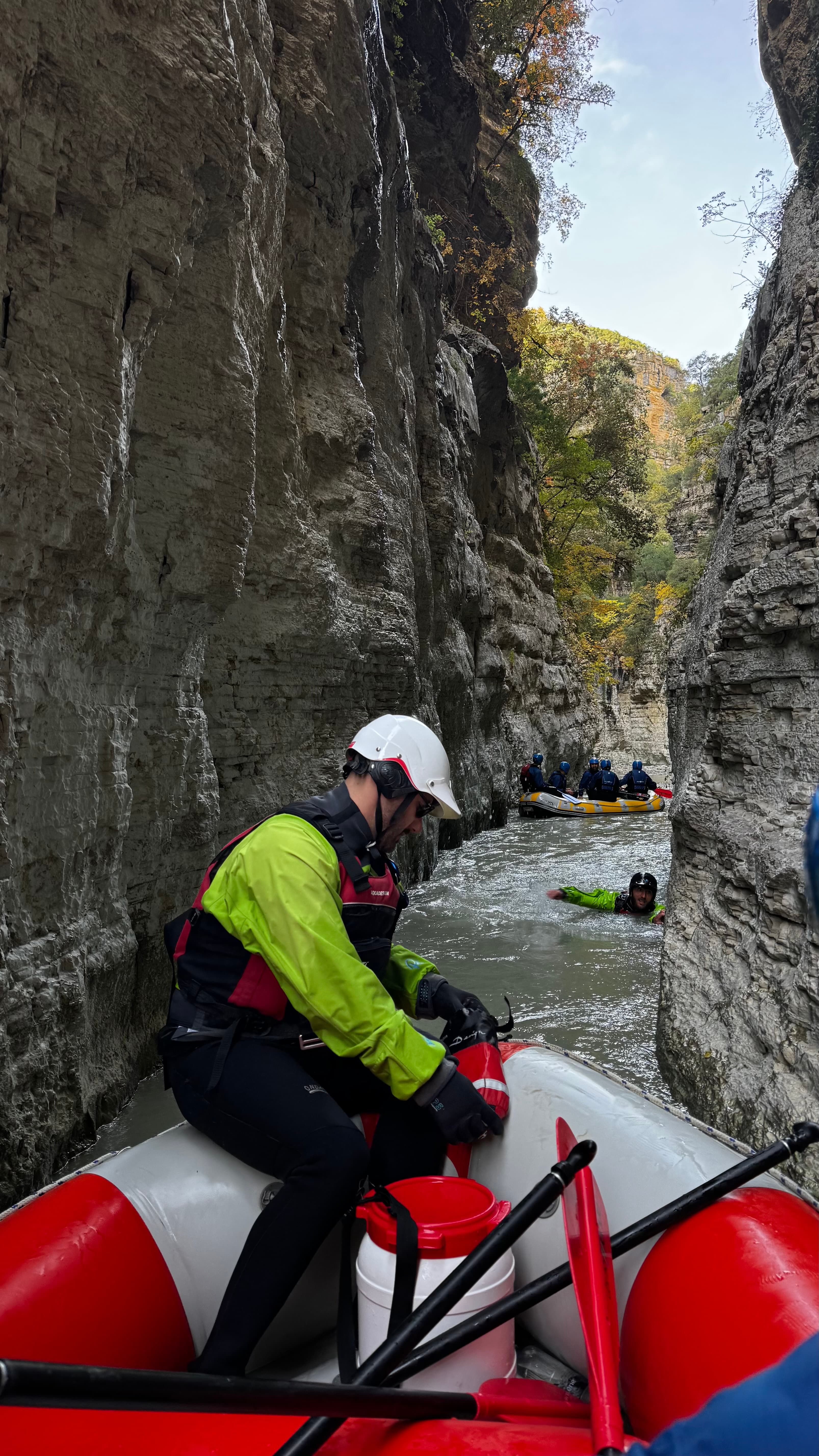 Osumi Canyon Adventure - Rafting & Tubing photo 34
