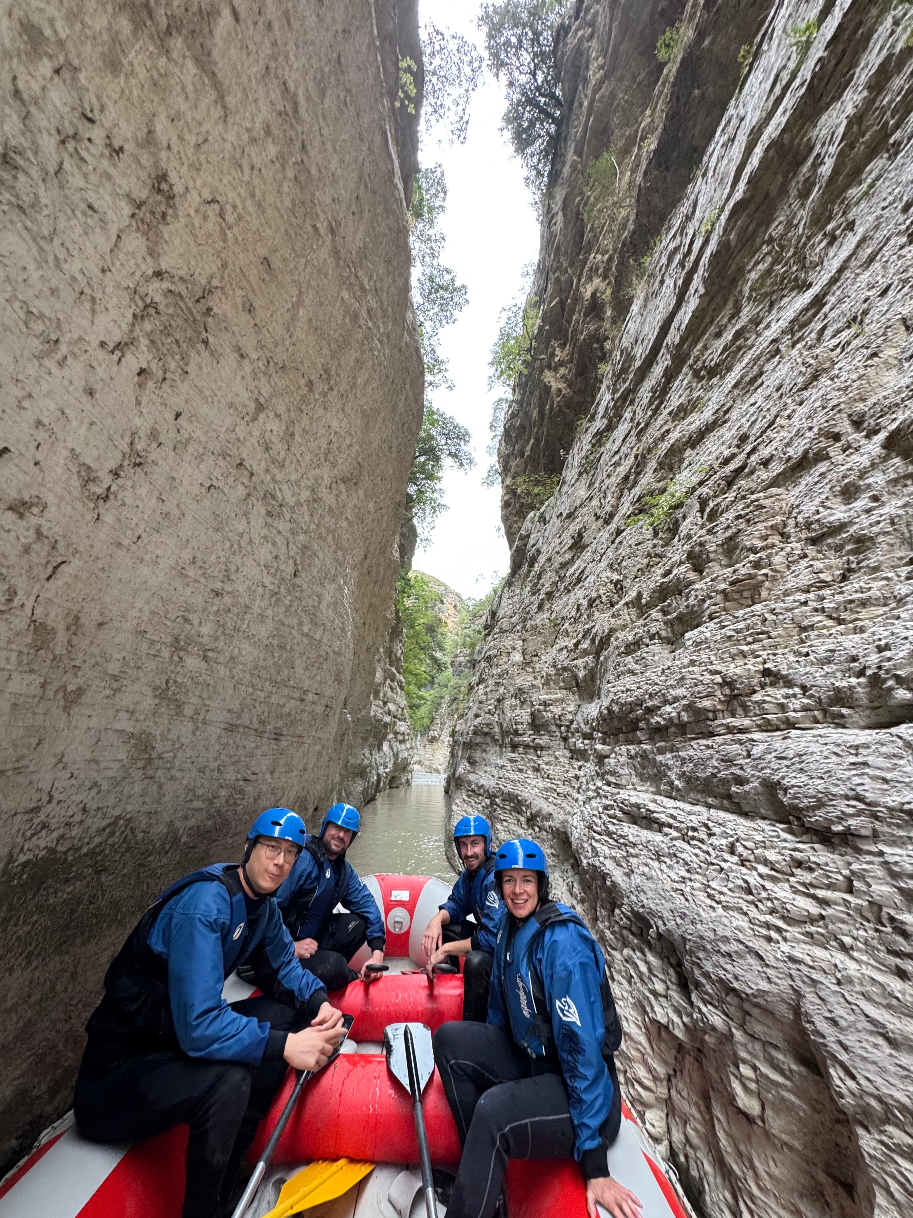 Osumi Canyon Adventure - Rafting & Tubing photo 23