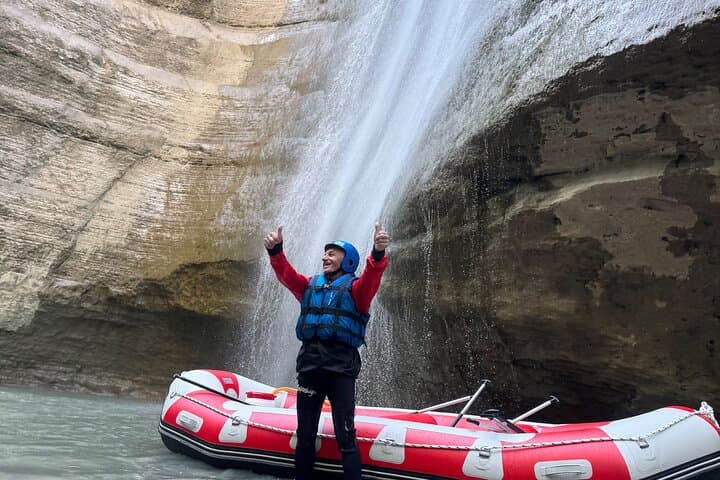 Osumi Canyon Adventure - Rafting & Tubing photo 40